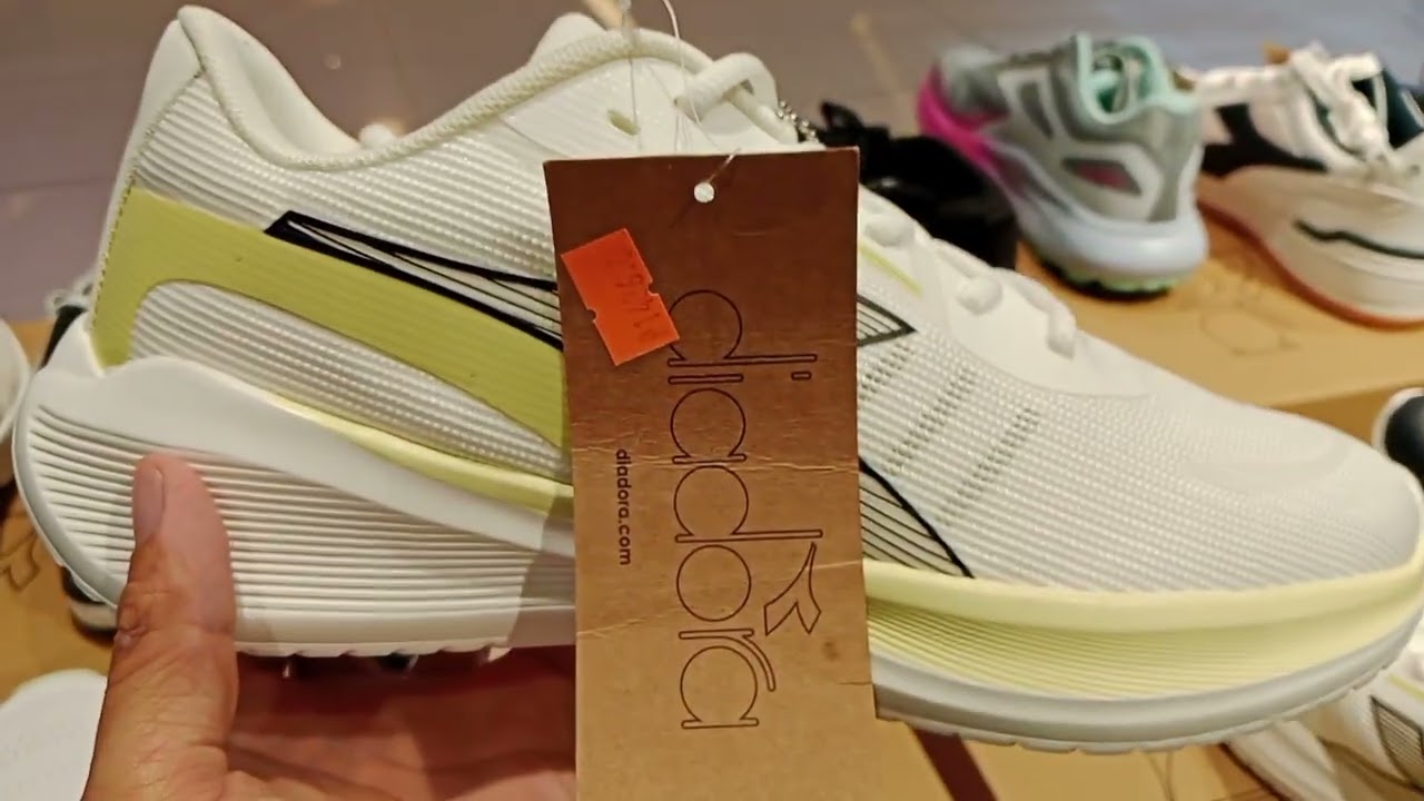 Planet Sports Ang dami Sapatos Dito