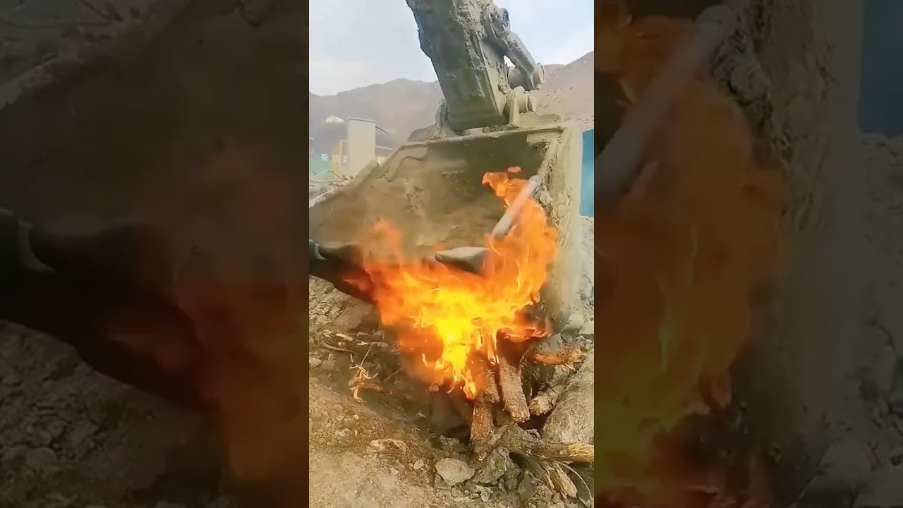 Cleaning the excavator after work, construction machinery, heavy equipment live photos 