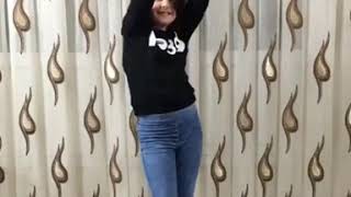 Instagram Whatsapp Ucun Cox Maragli Statuslar 2019 Balaca Qiz Cox Gozel Reks Edir Baxmadan Kecmeyin