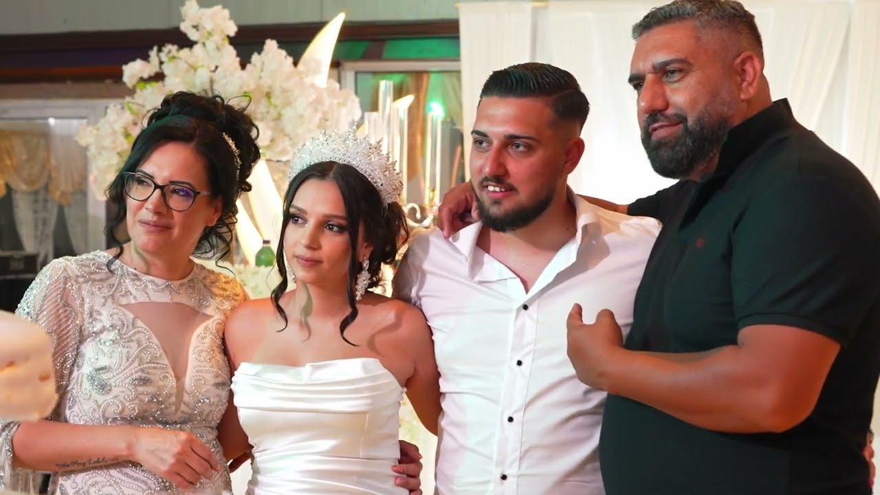 Сватбата на Алекс и Стефани