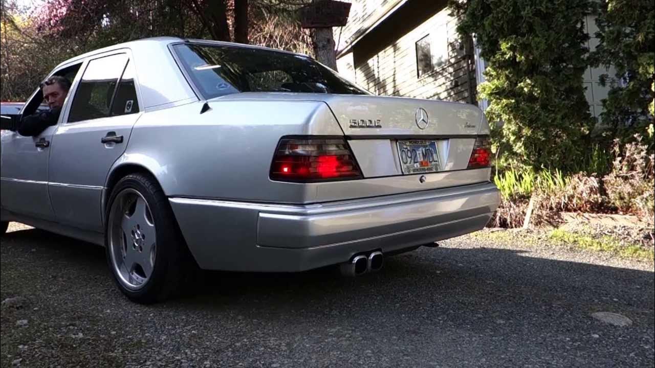 Mercedes w124 серебристый