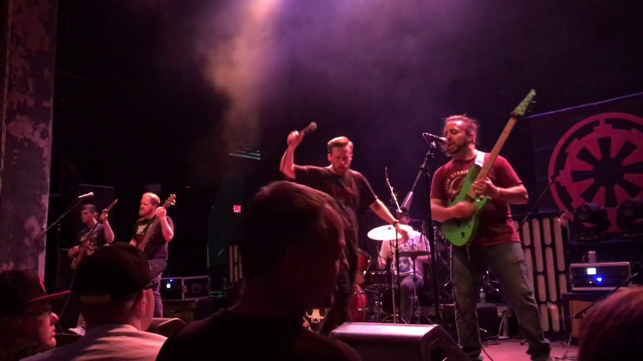 Lost Continent - "The Plot Sickens" LIVE - May 6th, 2019 @ The Queen - Wilmington, DE auf YouTube ansehen Lost Continent - "The Plot Sickens" LIVE - May 6th, 2019 @ The Queen - Wilmington, DE auf YouTube ansehen
