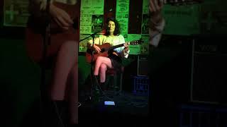 Download Lagu Charlie Rose - The Willow Maid (live) MP3