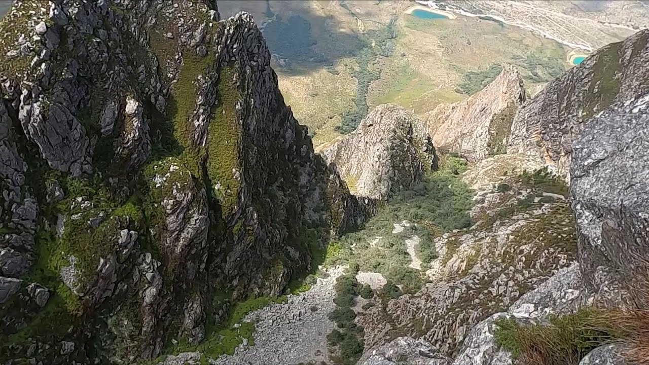 Slanghoek Magic Gully - Shark Fin Line - Wingsuit BASE - Vampire