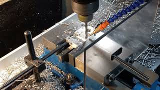 Bridgeport V2XT DX32 - tap drill