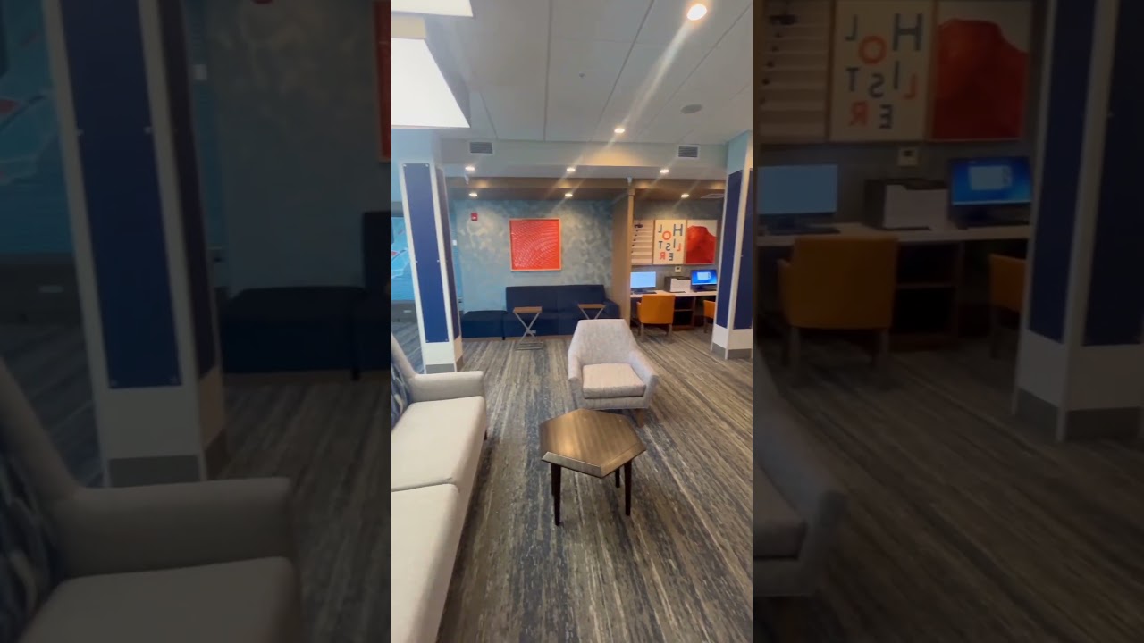 Holiday Inn Express and Suites Lobby Hollister CA