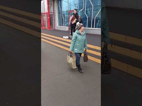 'Белые розы'. Уличный