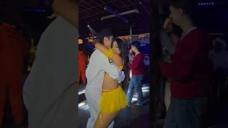 UNA BAILADITA CON PELI 🔥💯😀#fyp #parati #explorepage #baile #norteñas #romanticas #amiga #fun #cad