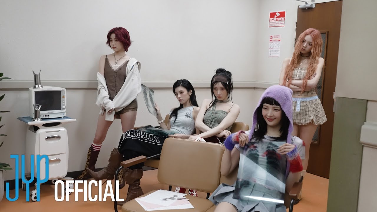 ITZY 'Girls Will Be Girls' JACKET & TRAILER BEHIND