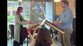 ランナウェイズ ウガチャカ ダルシマー Hammered Dulcimer Duo / Joshua Messick and MiMi - YouTube