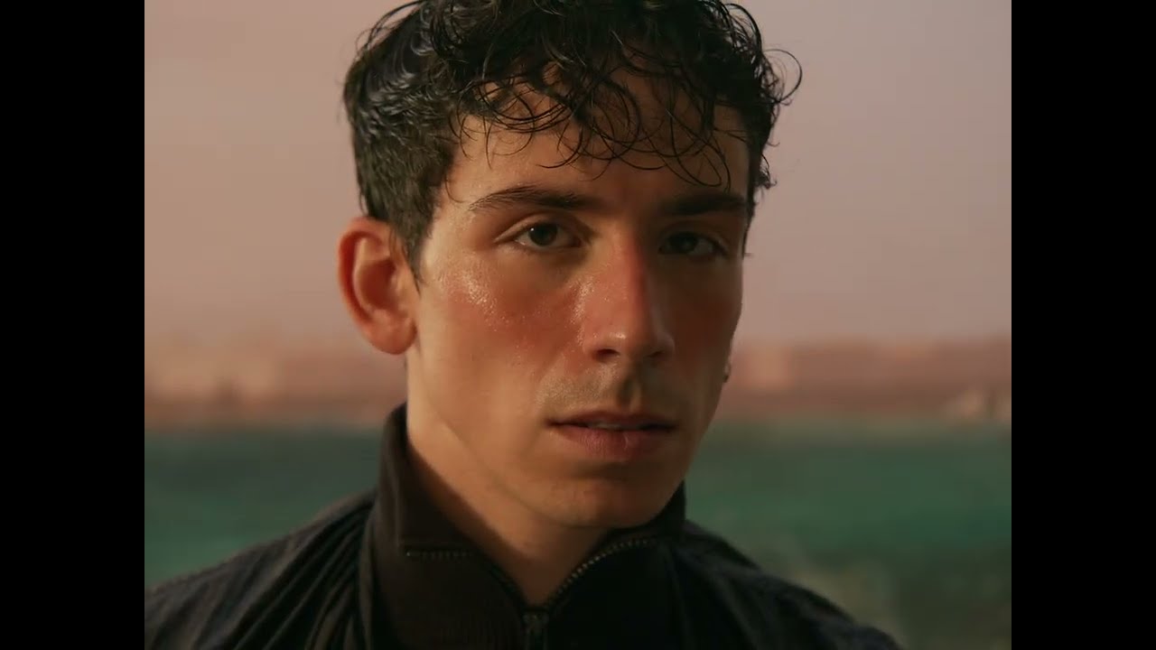 caracazador - FALLA auf YouTube ansehen caracazador - FALLA auf YouTube ansehen