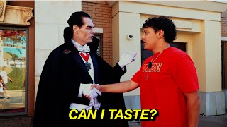 Trolling Cosplayers At Universal Studios!