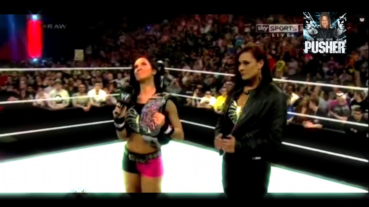 AJ Lee(C) vs Paige Divas Championship RAW 04/07/14 YouTube