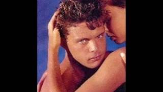 Luis Miguel, "Un poco mas" chords