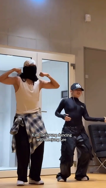 V's dance with Leejung lee😍🔥