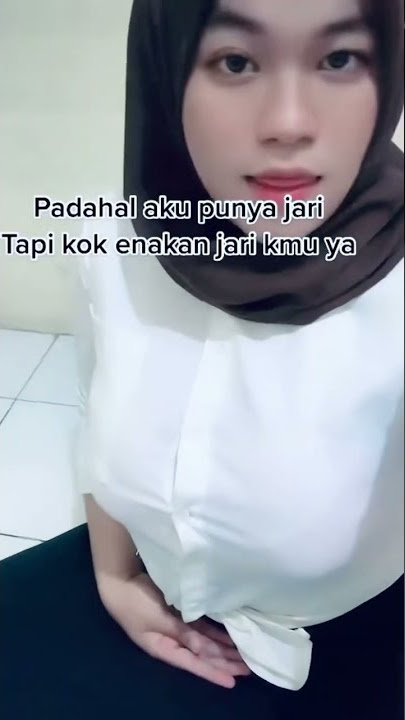 Enakan jari kamu ya #hijab #short #shorts