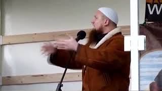 (Islam video) для братя который во время намаза выйдет из мечет