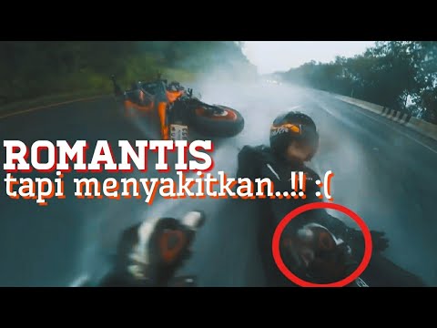 Sungguh Dramatis!!, Ketika Pasangan Ini Terj4tuh dari Motornya