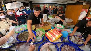 台灣人對透抽的愛，看這買氣就知道 #中彰海王子 #土城 #海鮮叫賣 #海鮮拍賣
