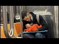 【涙が溢れる】「あの人、何をしているんだろう・・・。」電車で出会った不思議な乗客。よく見るとそこには微笑ましい光景があった。【広めたい話】