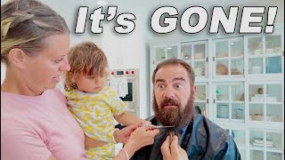 Toddler Cuts Off Grandpa’s LONG Beard!