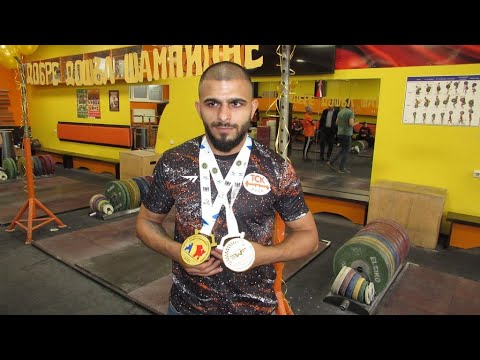 Тържествено посрещане на петкратния европейски шампион по вдигане на тежести Ангел Русев/ВИДЕО/