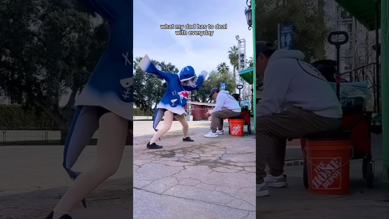 hamster tries rat dance in shark cosplay [Gawr Gura Cosplay]