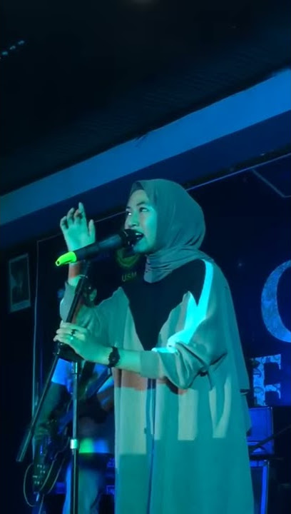 Mungkin~melly goeslaw cover prempuan hijab cantik