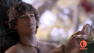 Brenton Thwaites inThe Blue Lagoon