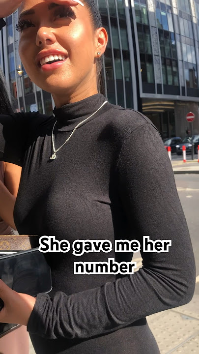 She gave me her number and soon dating 🤣 #npc #prank #comedyprank #shortvideo