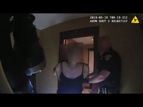 Mom arrested after leaving kids home alone