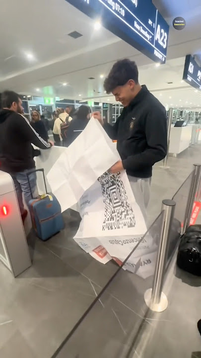 Pov: Prank Boarding Pass Terbaik untuk Temanku 🤣✈️ #boardingpass #prank #bandara