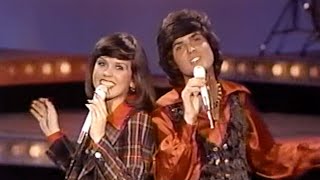 Donny & Marie Osmond - "You Make Me Feel Brand New / You Got Me On A Tightwire / Show Me"...