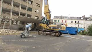 Caterpillar 330D Démolition cité administrative rue Chanzy Le Mans pelleteuse Cat