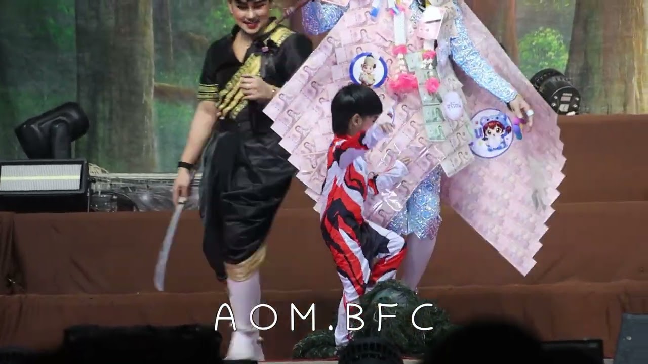 อาเบลล์นอนนิ่งๆหน่อยครับ เอ็มยืนไม่ถนัด หลานรักอาอะ ลุงเอาเรียกพี่อาเบลล์เรียก ไอ้ 😹 