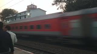 22121 Ltt-Lucknow Sf Ac Exp Tufani 130Km Speed Se Nikli, Pl Subscribe My Chanel For Coming Videos