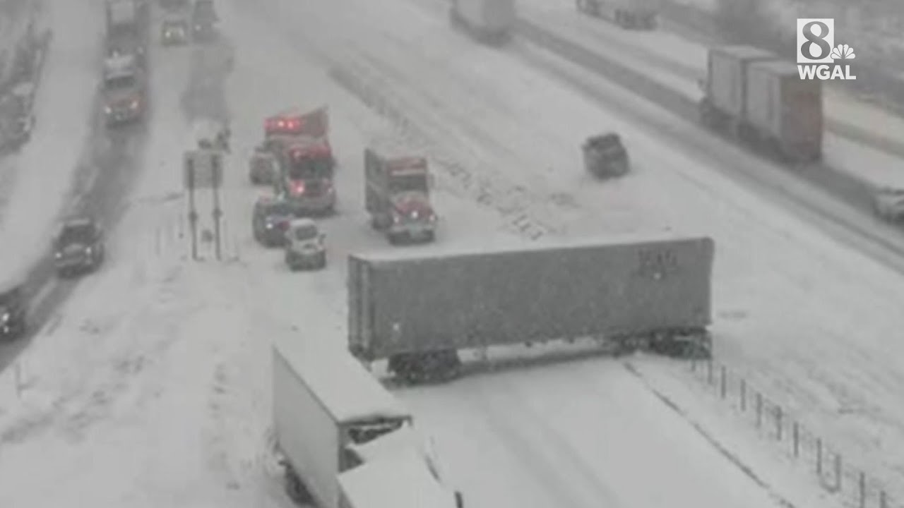 Crash involving tractor-trailers shuts down I-81 in Franklin County ...