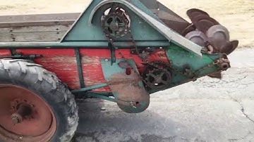 New Idea No. 17 - Manure Spreader