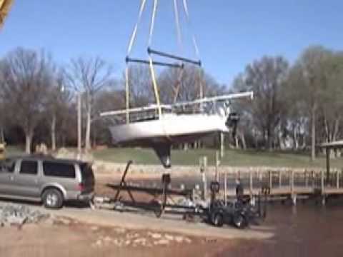 Merit 25 sailboat trailer mishap at boat launch - Mobile 