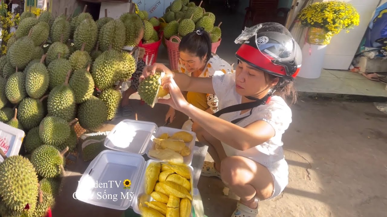 Mẹ Chở Đi Chợ, Ăn Sáng,  Mua Sầu Riêng 