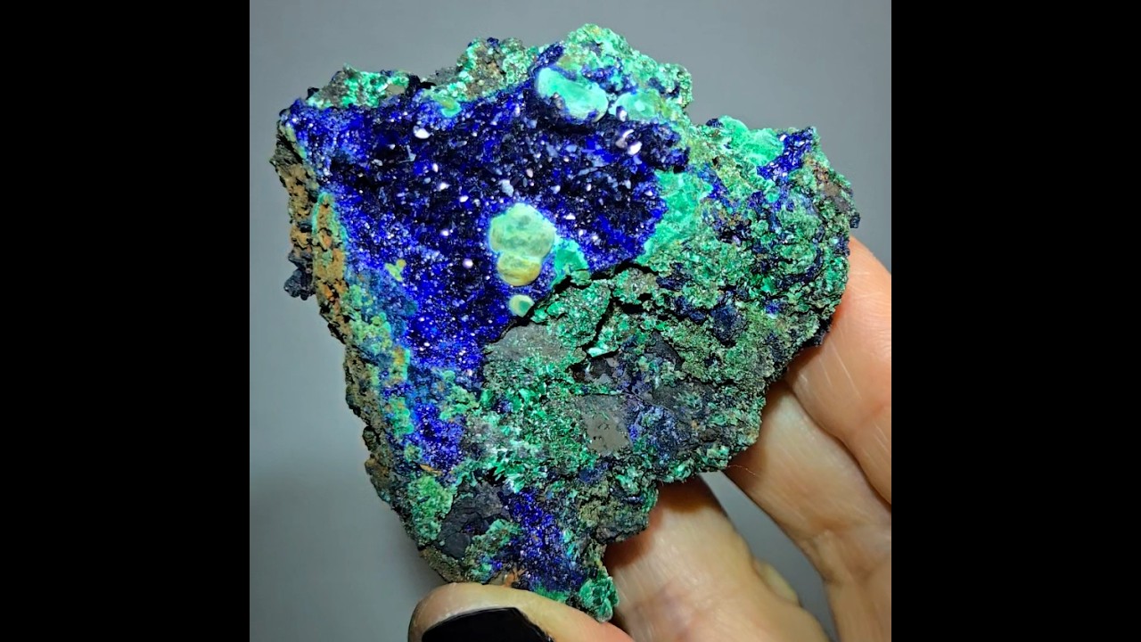 Azurite malachite chrysocolla specimen with big gems - AZ20