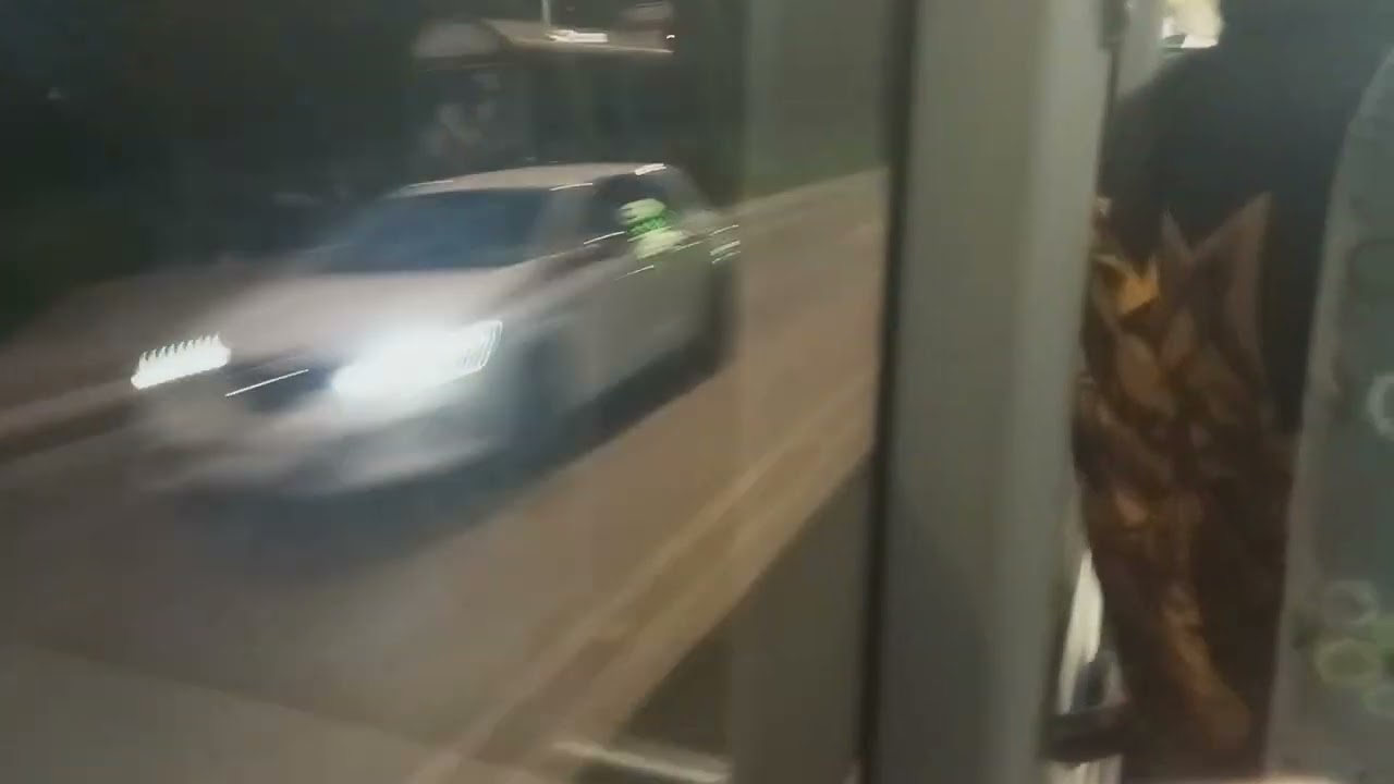 Βόλτα με το 719 από  Στ.Αττική(μετρό στάση Αττικής γραμμής 1 και 2)έως 301 εργοστάσιο βάσεως.Λήψη1/3