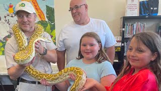 LIL BOO & Her COUSIN RYLEIGH AT PETTING ZOO AT THE LIBRARY
