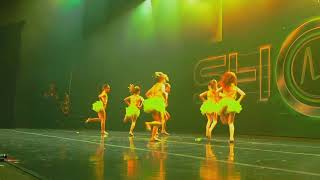 Funky Monkey Dance - Reya