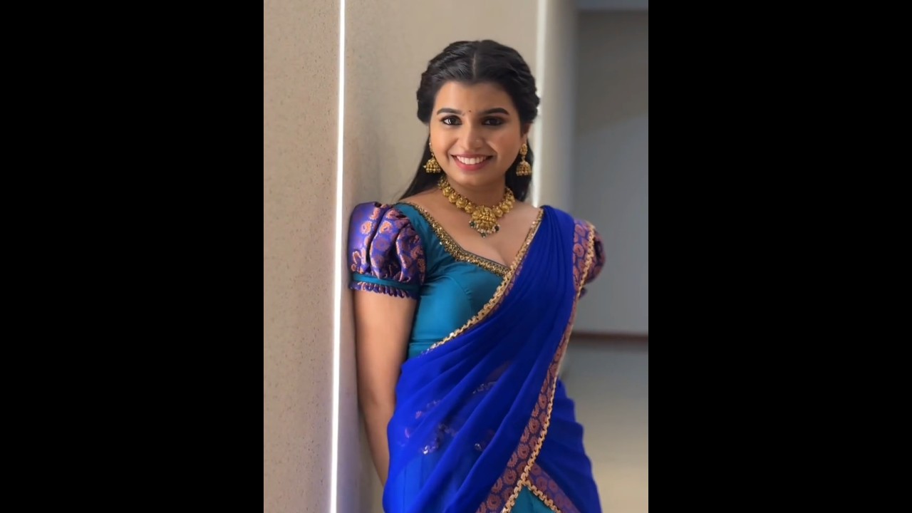 Mallu anchor Parvathy Babu new video in saree 
