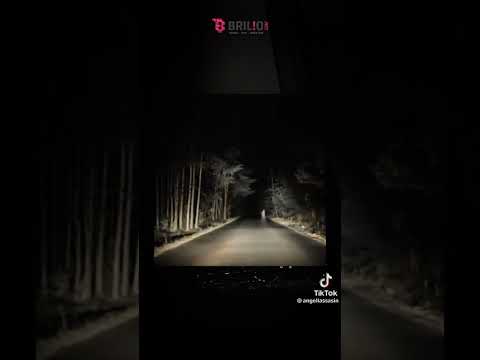penampakan di jalan DUNIA LAIN ?????