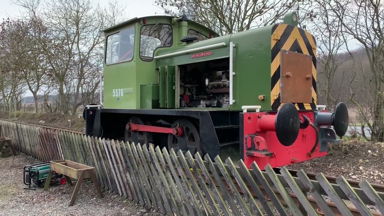 GEC Stephenson 5576 'Sir Tatton Sykes' at Fimber Station 