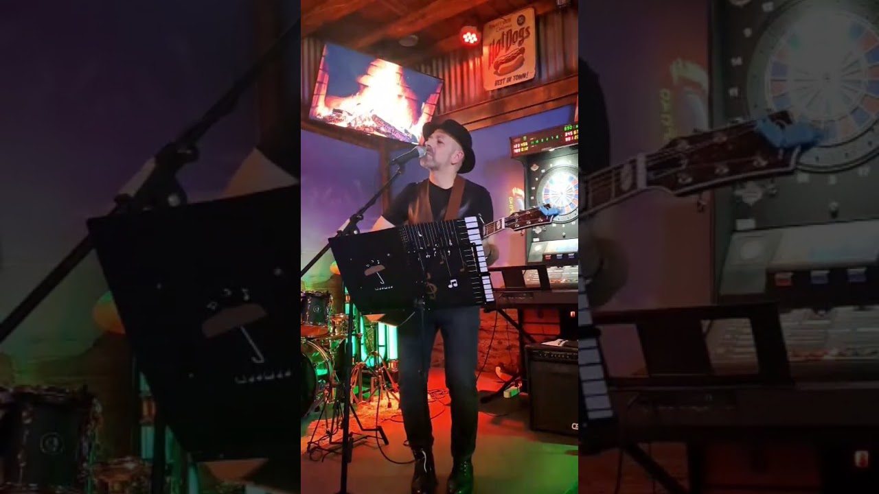 Un fragmento de No tienes talento del Solitario Tour 2025, en Morges, Suiza. En el Easy Rider🎸🎙☮️