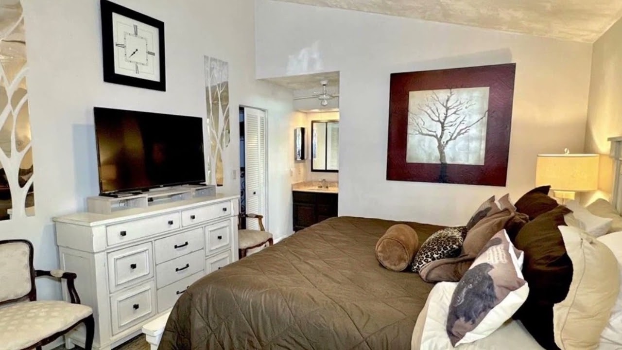 46  MEDFORD DRIVE , PALM COAST FL 32137 - $499,900 with 3 beds, 2 Bath (2 Full Bath) and 1,416 squar