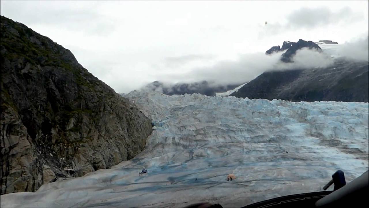 Mendehall Glacier: Helicopter tour with glacier landing.